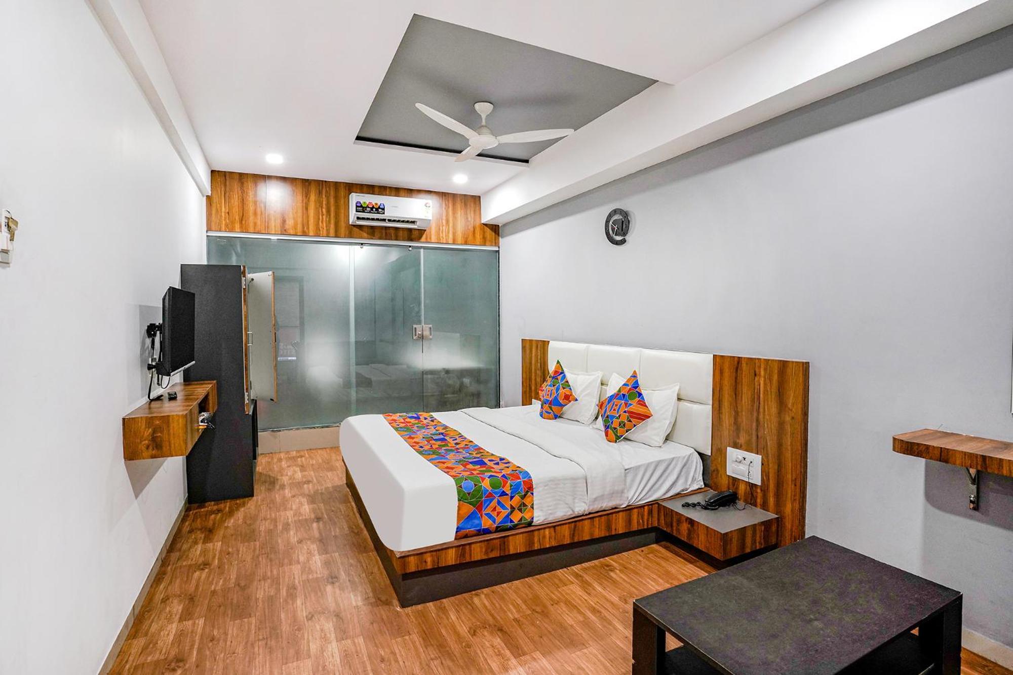 Fabhotel The Valentine - Udhna Road Сурат Экстерьер фото